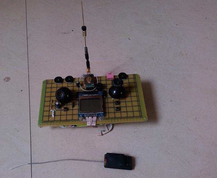 我也来做萝莉的12通控（转） 开源,接收机,DIY 作者:cyb2688 4505 