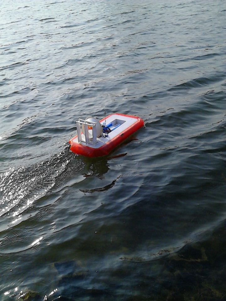 气垫船终于下水了 电池,电机,气垫船像什么 作者:爱笑的眼睛 5034 