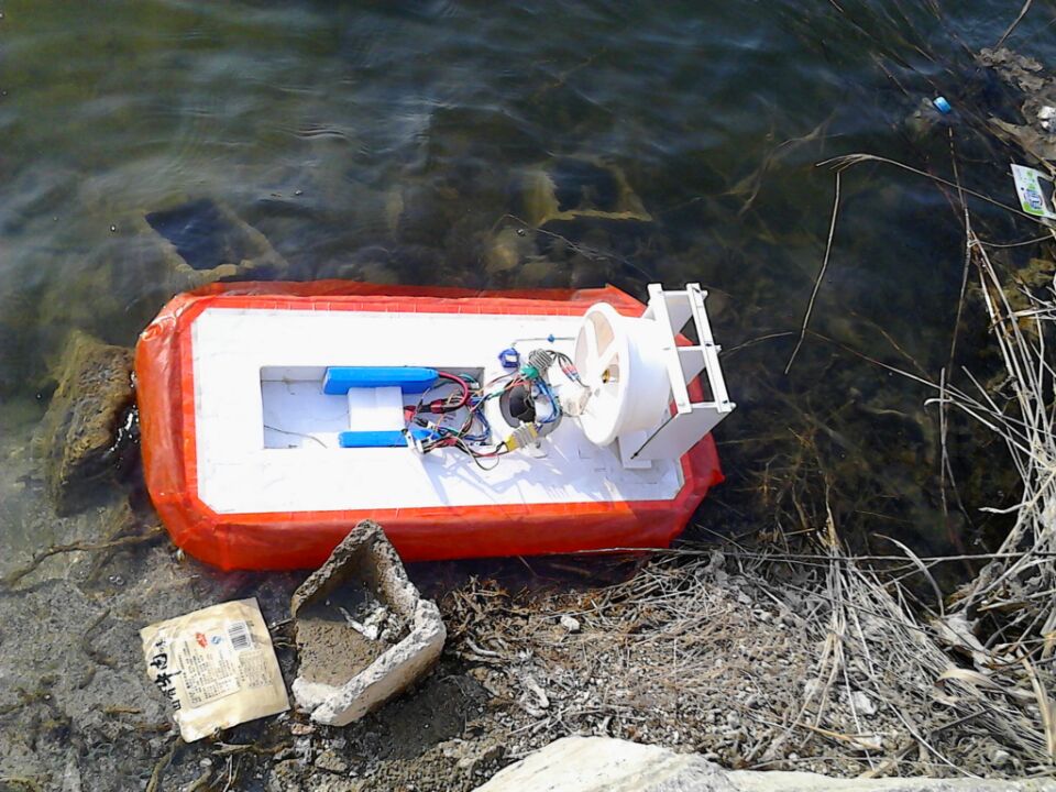 气垫船终于下水了 电池,电机,气垫船像什么 作者:爱笑的眼睛 2356 