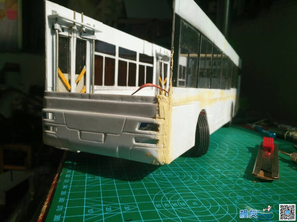 自制ZK6108HGB遥控公交模型  作者:祝乐乐 2246 