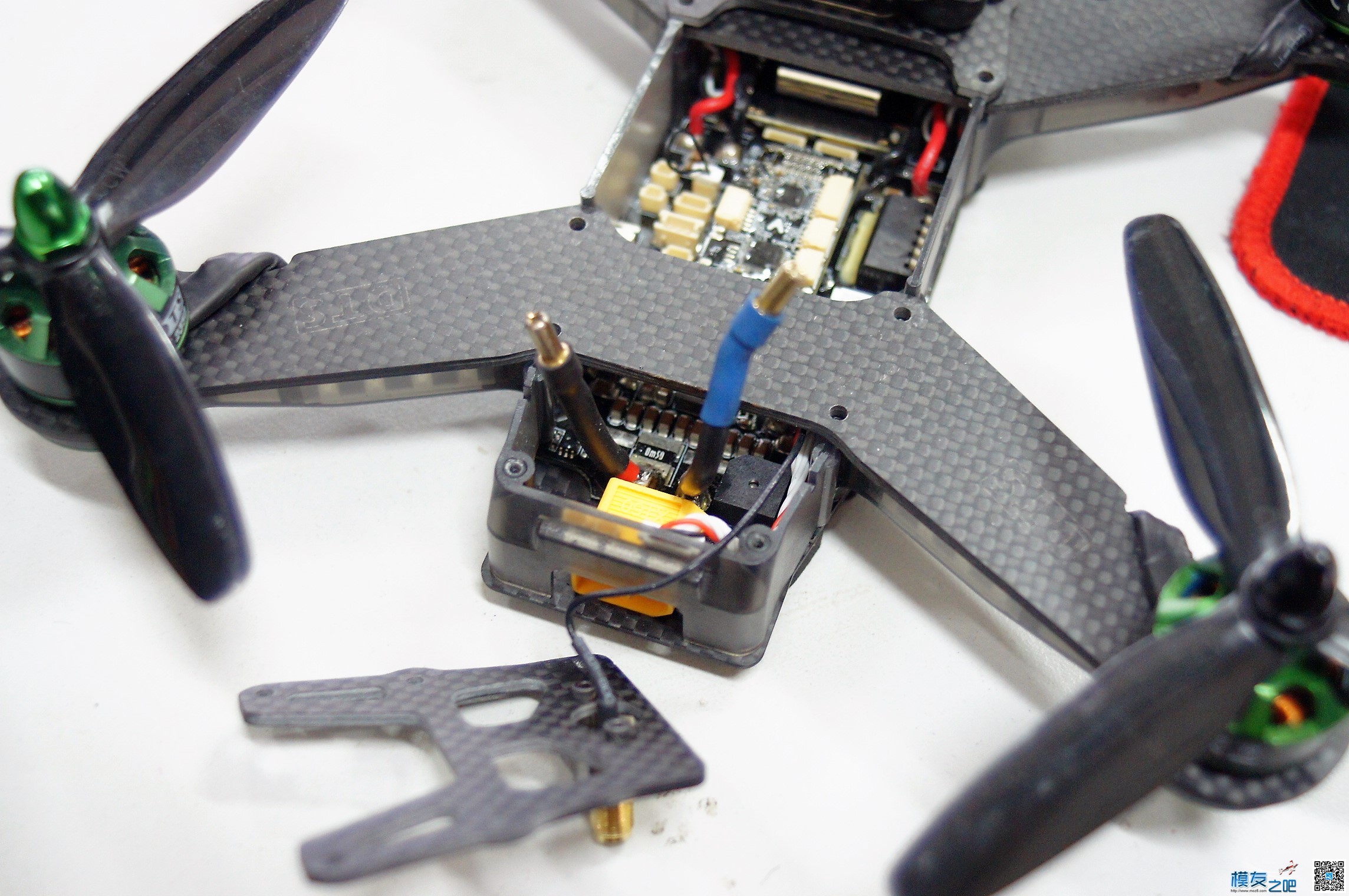 DTS—Q220评测 《遥控篇》各种接收机链接方法 打造自动挡... 固定翼,直升机,电池,图传,电机 作者:宿宿-墨墨他爹 6684 