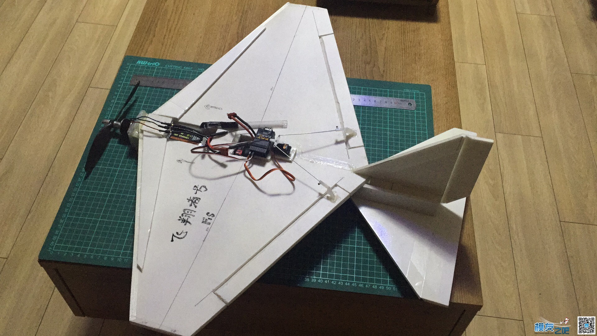 慢机飞翔号固定翼制作 固定翼,电池,舵机,电调,图纸 作者:flyin00 6911 