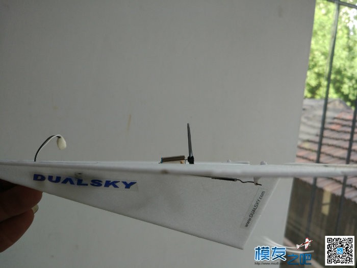 【爱因制造】自制d板微型纸飞机飞翼 电池,电机,图纸,aopa,飞翼 作者:xbnlkdbxl 2821 