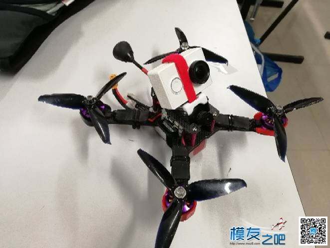 经典机架QAV210X的3d打印相机座 穿越机,3D打印,机架,无从下手,摄像机 作者:小丑人生 7802 