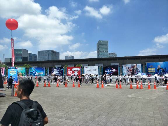 2018chinajoy上海国际展览中心 穿越机,模型,机器人,富斯,模拟器 作者:天山一棵松 4156 