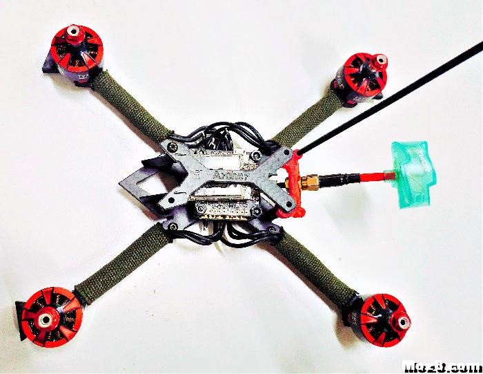【他爹】弹弓3、F405、箭头、Tachyon装机 模型,电池,天线,图传,飞控 作者:宿宿-墨墨他爹 1405 