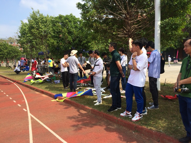 115年校庆飞行事 学校十年校庆,八十周年校庆,70周年校庆,四十周年校庆 作者:xhwyp 1354 