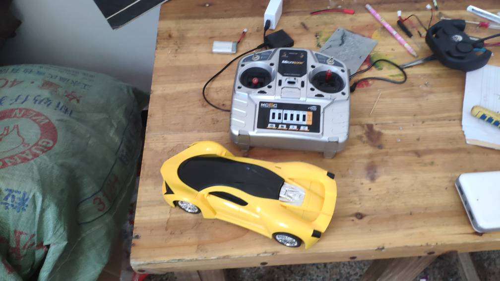 大家期待的玩具车该蚊车简易教程出来了 电池,舵机,电调,电机,app 作者:C'k 6338 