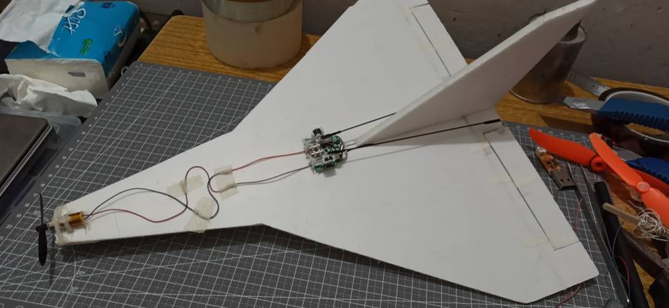 PM.第一次造的三角翼小飞机，制作简单（附图纸） 双三角翼飞机,飞机副翼,三翼飞机 作者:pmzdc 8990 
