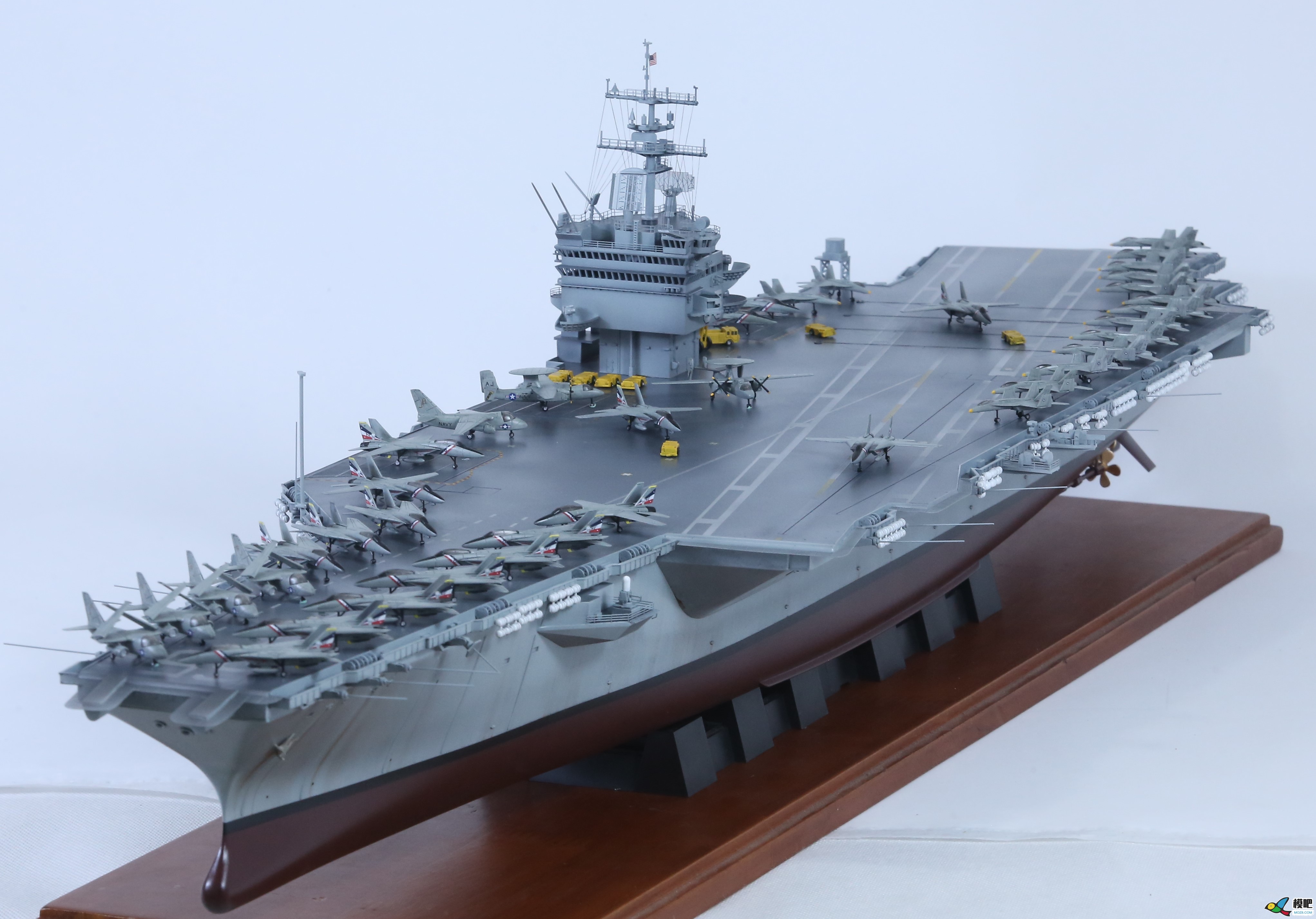 [组图]海妖工坊做的航空母舰模型 模型 作者:admin 9333 
