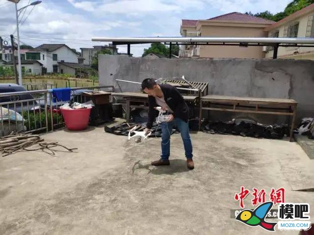 这个会修无人机的“宝藏男孩” 在大山下放飞梦想 无人机 作者:飞来峰 7427 