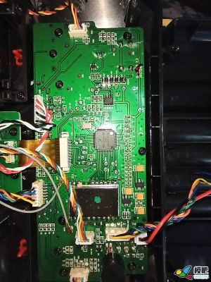 富斯i6遥控改用锂电接2s7.4v的，需不需要5伏稳压模块？还是直接接进去就可以用了。