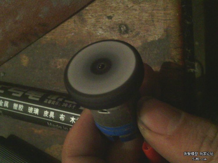 拖鞋制作飞机起落架机轮自制方法  转 飞机起飞 作者:飞天 7799 