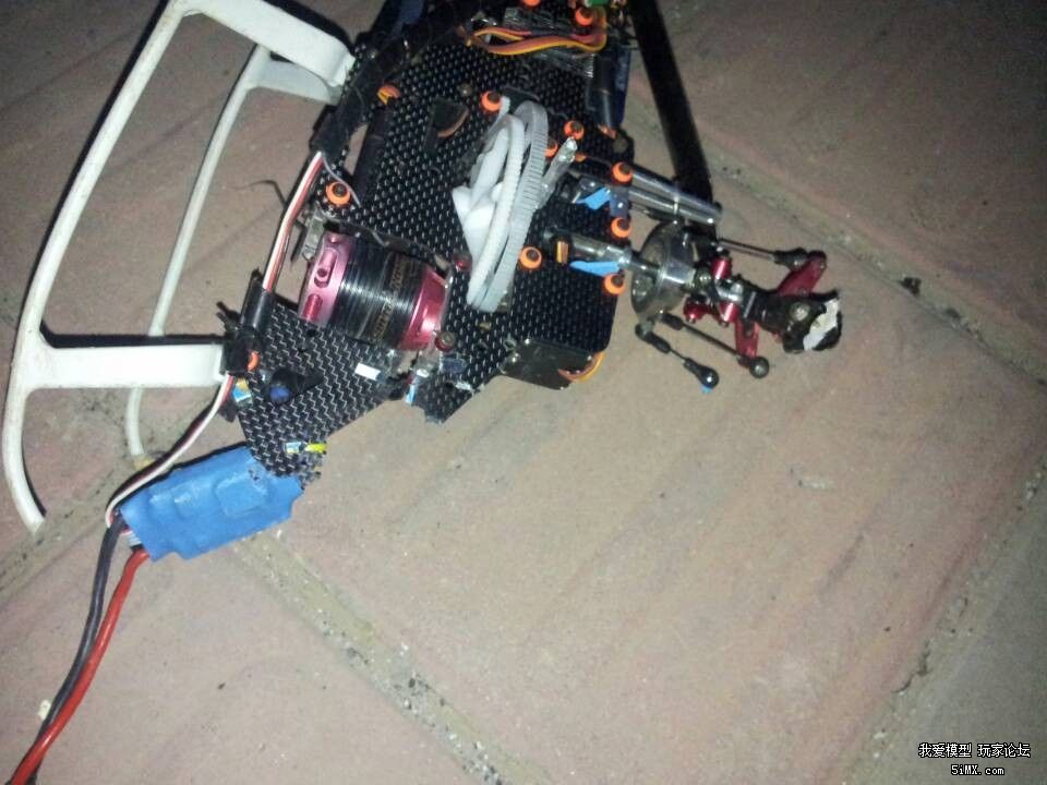 傍晚天黑切3D爆飞=惨炸，全机报废 电池,舵机,电调,炸机,3D基本走势图 作者:飞行者 9624 
