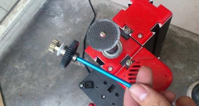 转 白色幽灵    纯手工diy超牛逼装甲车 DIY,brdm2装甲车,JLTV装甲车 作者:飞天 9476 