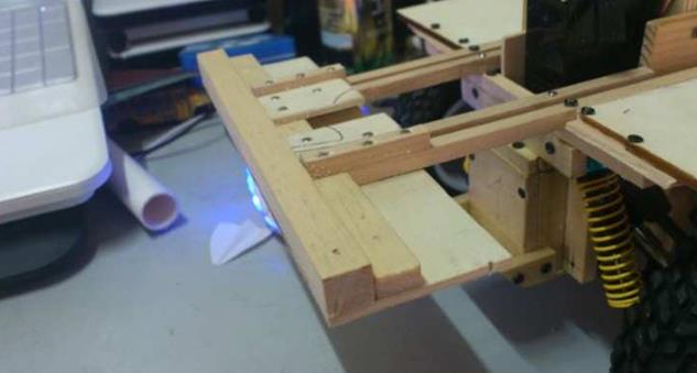 转 白色幽灵    纯手工diy超牛逼装甲车 DIY,brdm2装甲车,JLTV装甲车 作者:飞天 9421 
