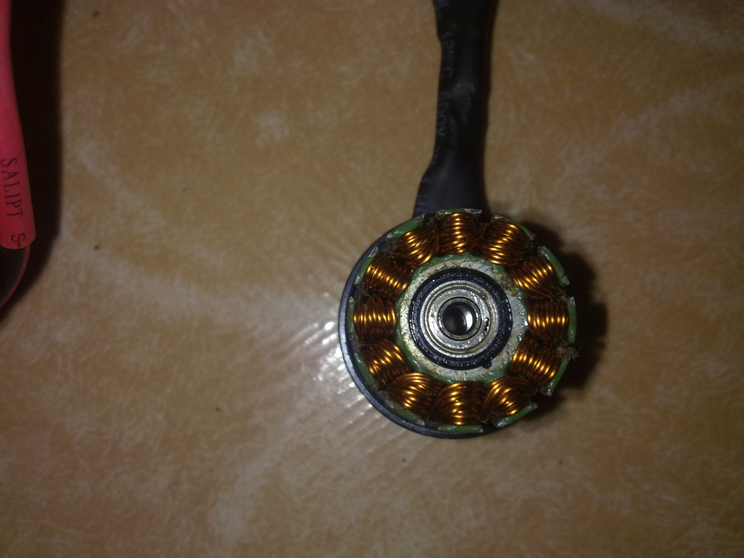 应''别叫我气派''要求说送几个电机尸体要求原创帖... 航模,电调,电机,马达,PCB 作者:雪花 9919 