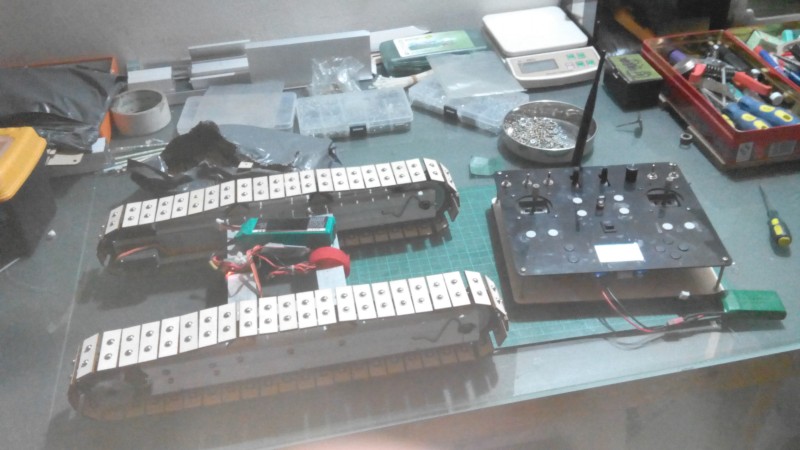 福安航模 试做第一台ER9X神控(挖掘机模型用) 模型,遥控器,接收机,对频 作者:xiaoyer 6756 