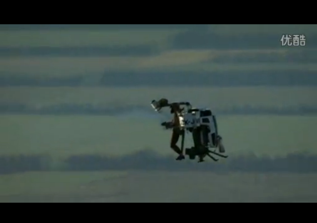 个人飞行器挑战5000英尺飞行高度测试Martin Jetpack zapata飞行器 作者:An追求 1301 