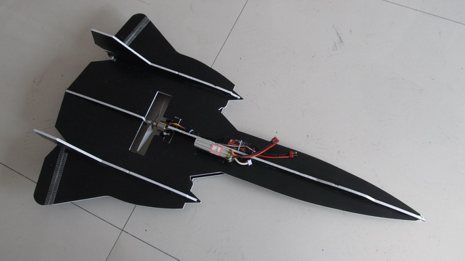 四款KT板飞机设计试飞成功，准备每样送出一架。。 电池,舵机,电调,电机,遥控器 作者:俞辰 1730 