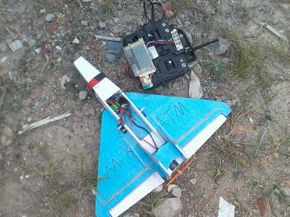 今天炸机，纸飞机和奥特曼 炸机,不落的纸飞机,纸飞机怎么折 作者:HGL 1589 