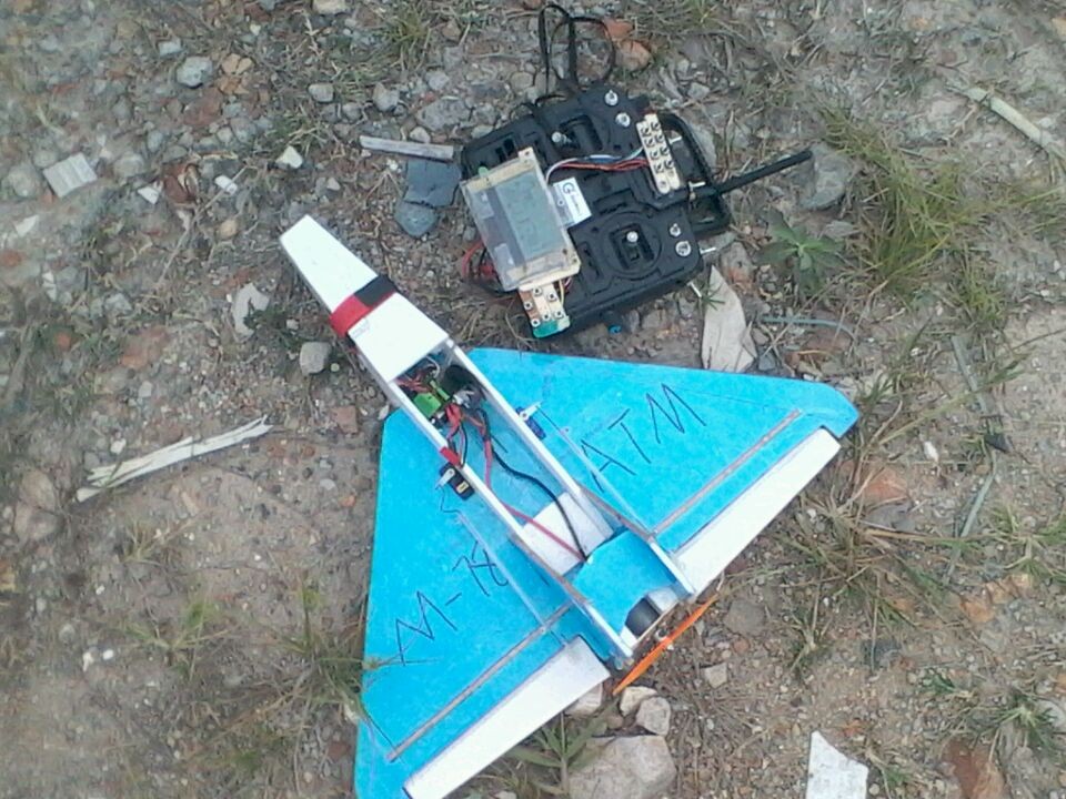 今天炸机，纸飞机和奥特曼 炸机,不落的纸飞机,纸飞机怎么折 作者:HGL 8941 