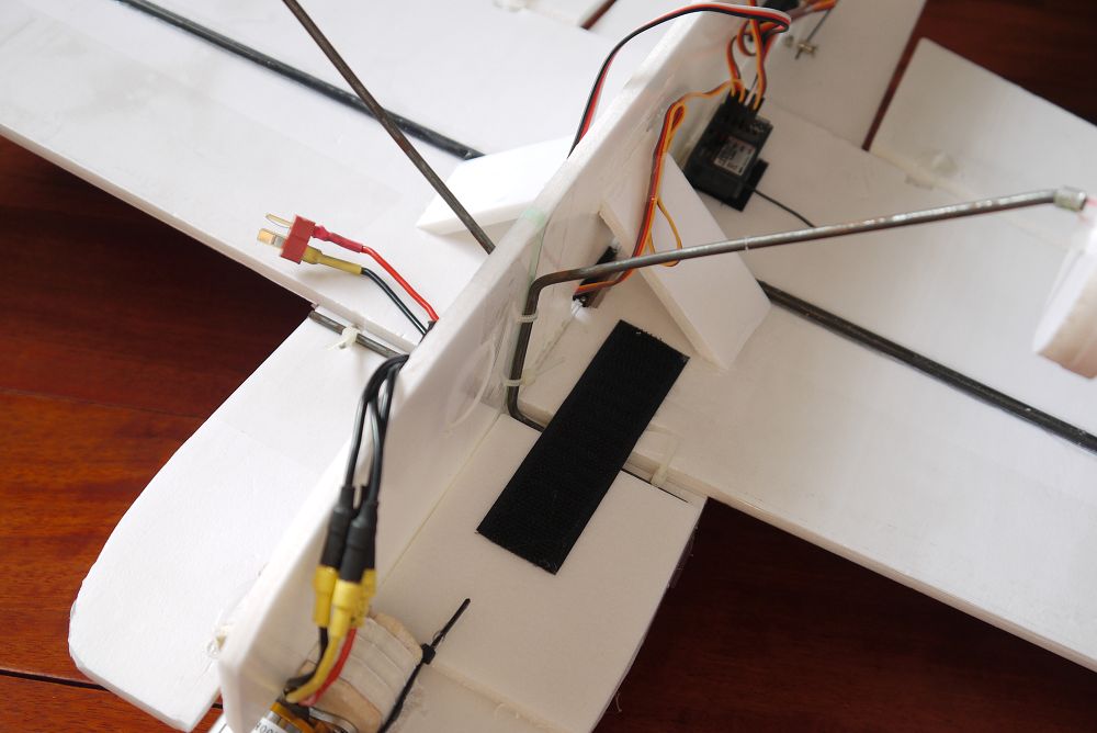 用KT板制作一架Extra330 电池,舵机,电调,电机,图纸 作者:pig_boss 8224 