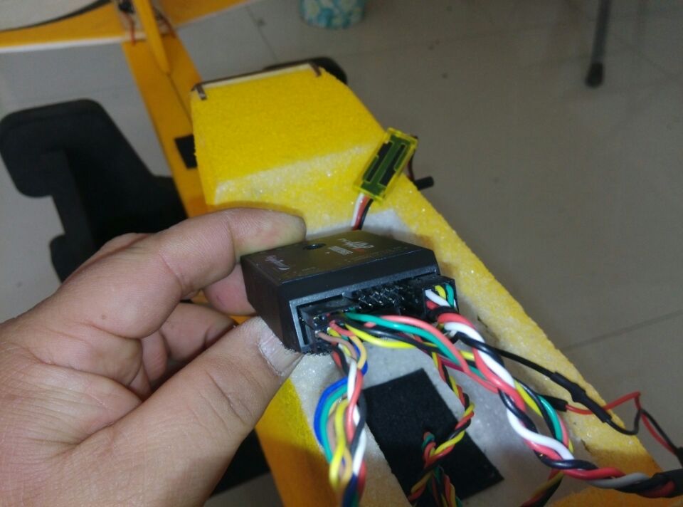 测试帖，飞宇FY-41APlite固定翼飞控测试之二，装机完成。 固定翼,电池,舵机,飞控,电调 作者:俞辰 7592 
