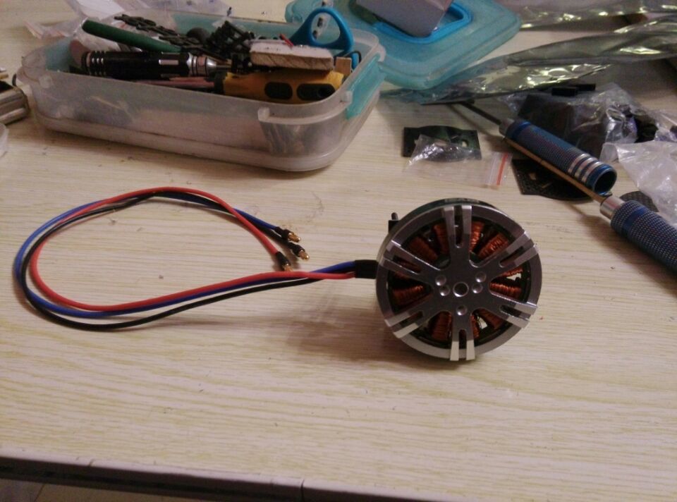 1400mm轴距六轴飞行器安装 飞控,电调,电机,六轴,OSD 作者:俞辰 3415 