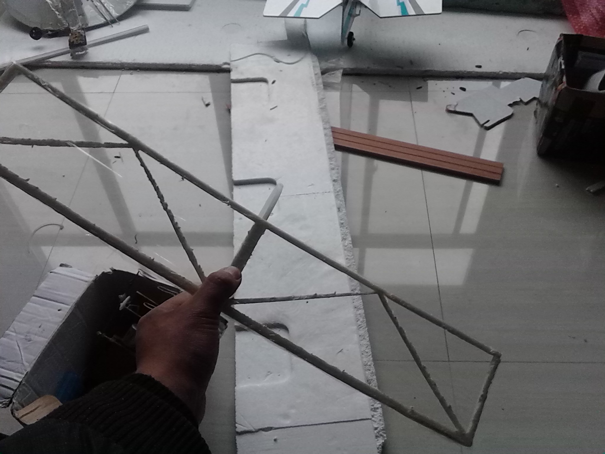 趁没事 做个小鸡练练手 新手没经验 欢迎大家拍砖 图纸,DIY,滑翔机,室内机 作者:路小北 1009 