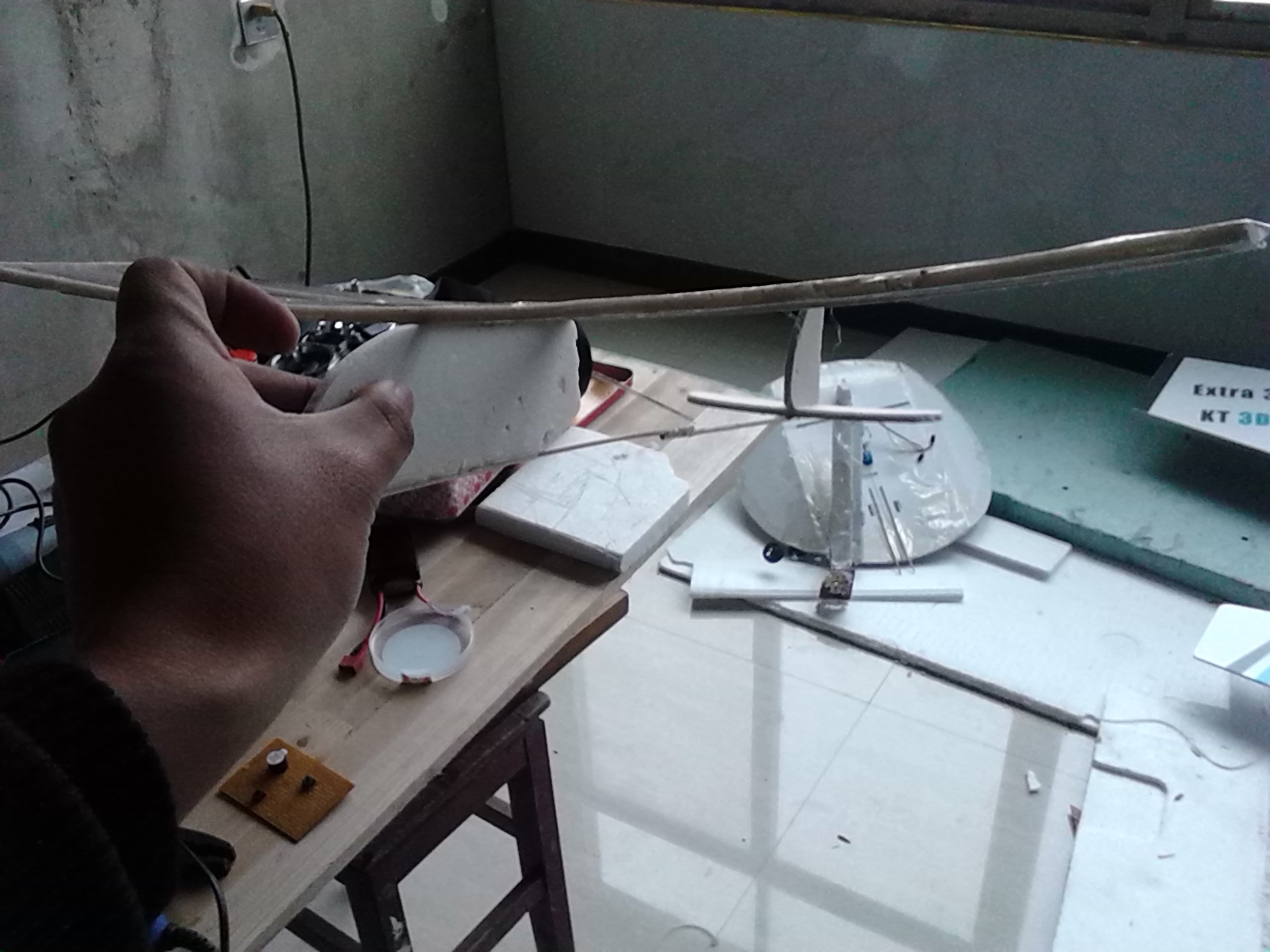 趁没事 做个小鸡练练手 新手没经验 欢迎大家拍砖 图纸,DIY,滑翔机,室内机 作者:路小北 2012 