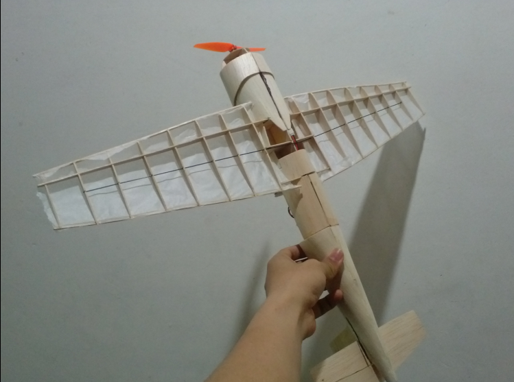 初教六(CJ-6)第一次做像真机,轻木机身轻木蒙皮,翼展540mm 图纸,大家看,清晰点,纠结的 作者:飞翔的橡皮筋 8496 