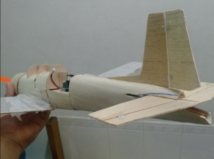 初教六(CJ-6)第一次做像真机,轻木机身轻木蒙皮,翼展540mm 图纸,大家看,清晰点,纠结的 作者:飞翔的橡皮筋 4276 