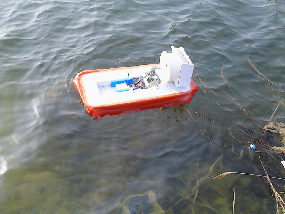气垫船终于下水了 电池,电机,气垫船像什么 作者:爱笑的眼睛 3739 