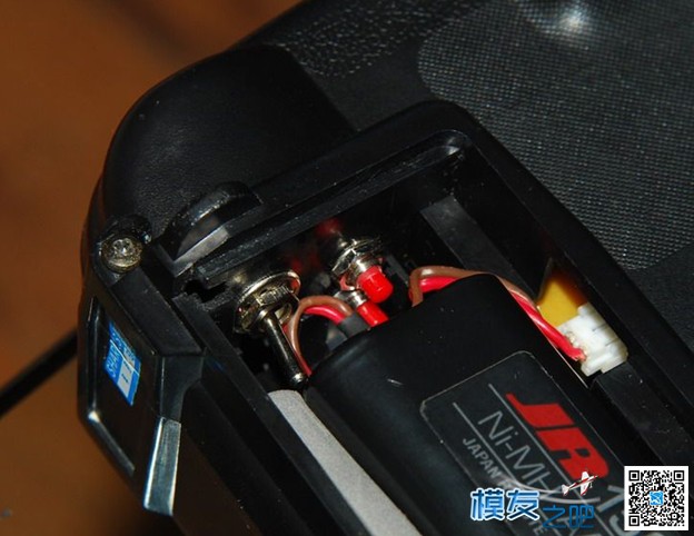 【moz8-2014】DSMJ版的DSX7完美无损改飞梦2.4G双模式成功！转 电池,天线,模拟器,monzo,moz8 作者:精灵 1671 
