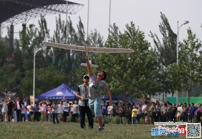 全国航模精英齐聚河北科大亮绝活 航模,模型,直升机,滑翔机 作者:satelives 8469 