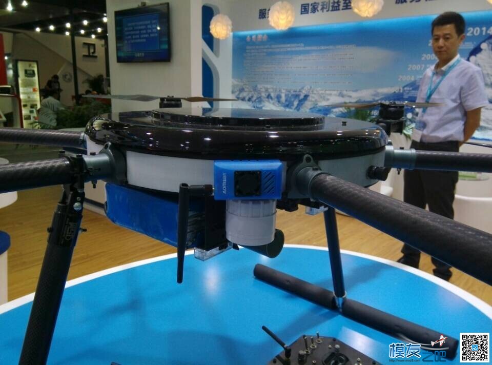模友之吧的可发射防爆弹的多旋翼无人攻击机展会亮相了 多旋翼,模友之吧 作者:飞天狼 9092 