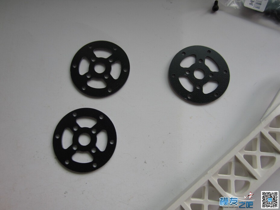 【moz8飞控】四轴飞行器的制作与试飞 飞控,电调,电机,四轴,机架 作者:火影 4418 