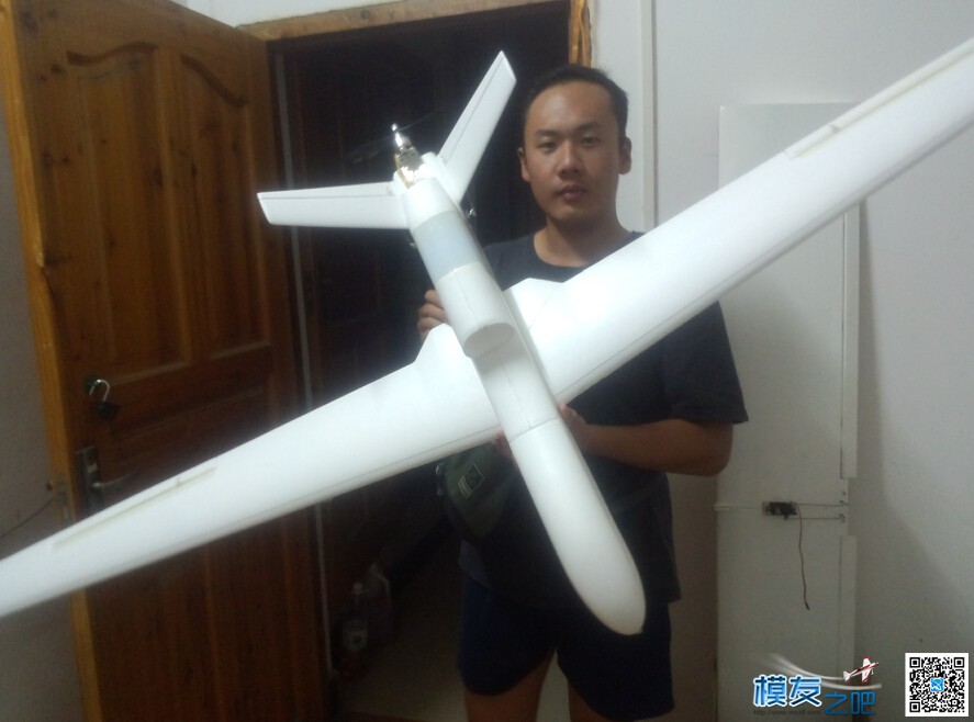 迟到的全球鹰…… 全球鹰 作者:广西星尘 7567 