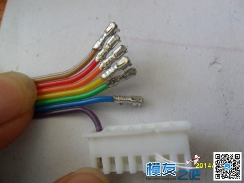 用51单片机制作低成本 1000米 8通道遥控带中文显示 车模,船模,天线,电调,模拟器 作者:3G通讯 2077 