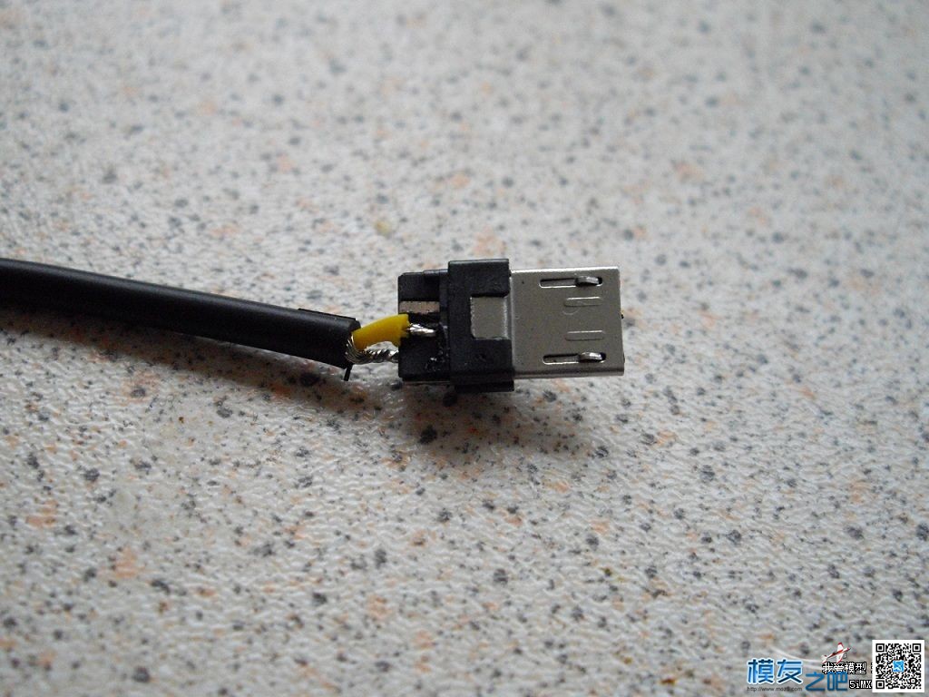 sj4000（所谓的山狗三）最新固件+AV输出线的制作 固件,sj4000,1980山狗,山狗怎么样,软件版本 作者:当年明月 3116 
