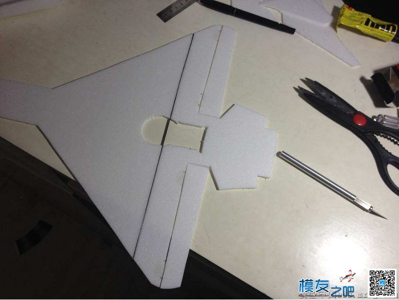 新年力作 Mini歼10 闪亮登场！！！ 舵机,图纸,银燕,f16战机和歼10 作者:24k纯帅 8549 