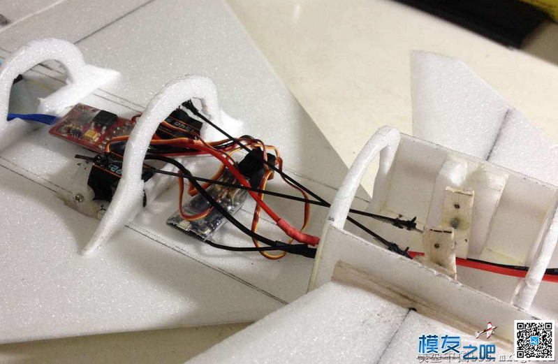 新年力作 Mini歼10 闪亮登场！！！ 舵机,图纸,银燕,f16战机和歼10 作者:24k纯帅 6436 