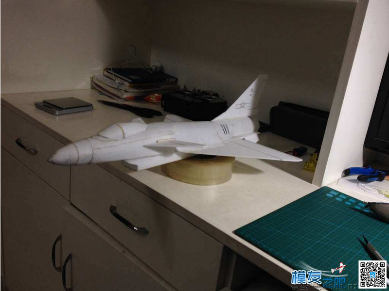 新年力作 Mini歼10 闪亮登场！！！ 舵机,图纸,银燕,f16战机和歼10 作者:24k纯帅 2873 