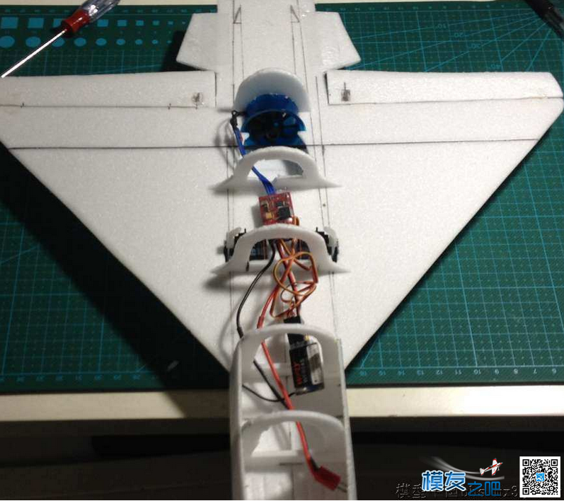 新年力作 Mini歼10 闪亮登场！！！ 舵机,图纸,银燕,f16战机和歼10 作者:24k纯帅 7077 