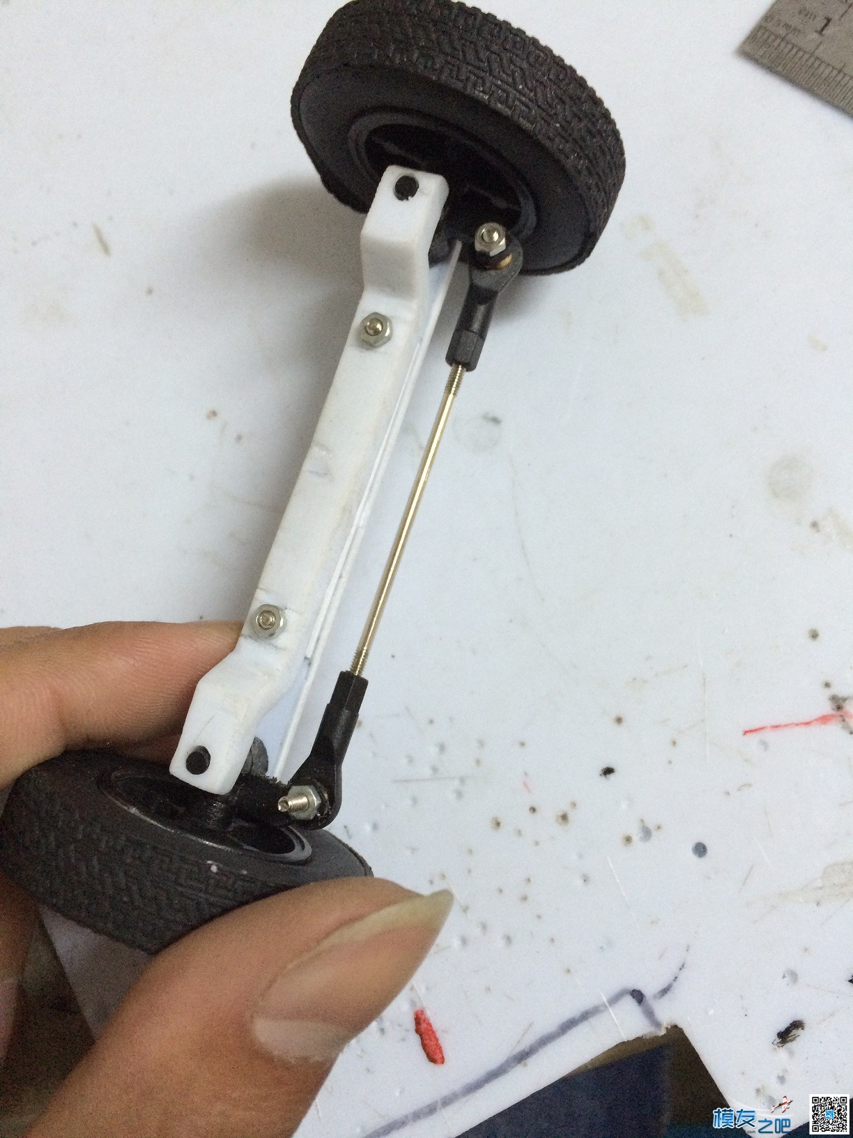 【我爱DIY】自制遥控拖头 舵机,电机,遥控器,DIY 作者:枯风11 710 