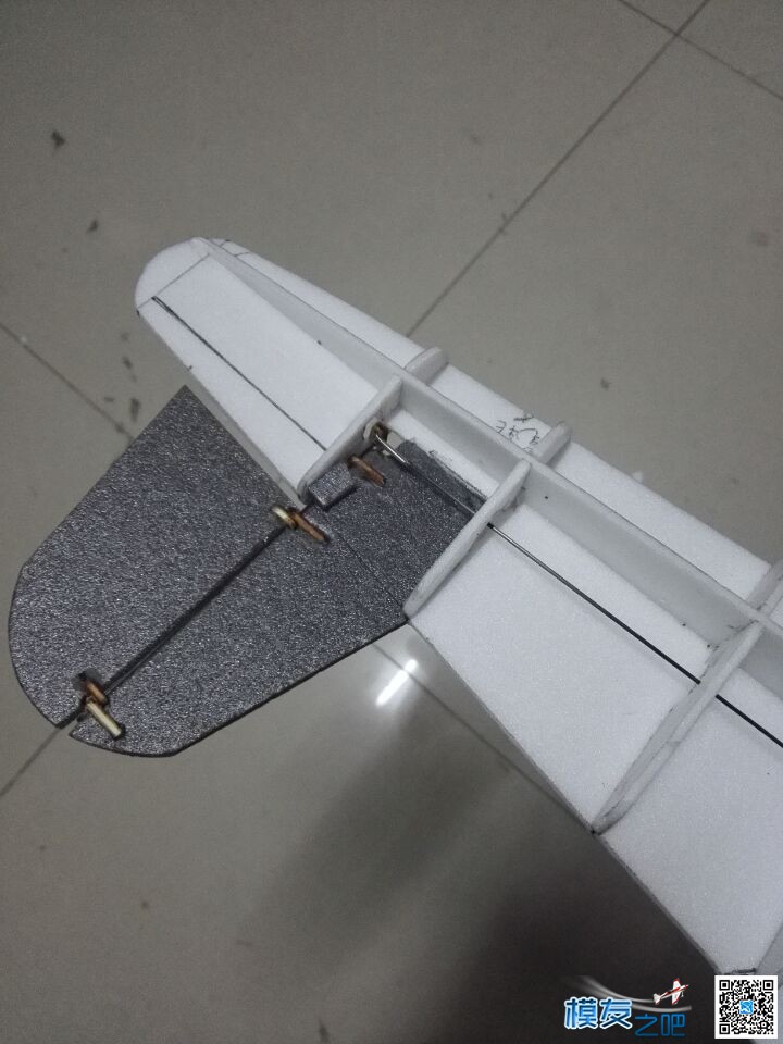 给非凡兄制作的F4U海盗 海盗的宝藏 作者:水车 1976 