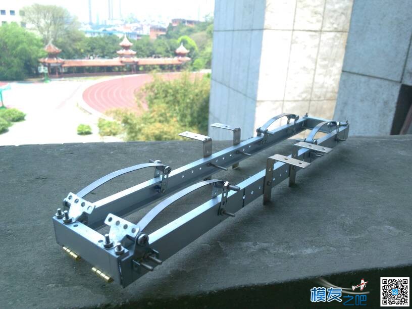 【我爱DIY】卡车灯组，东风4*2军用卡车制作 DIY 作者:小志模型 1198 