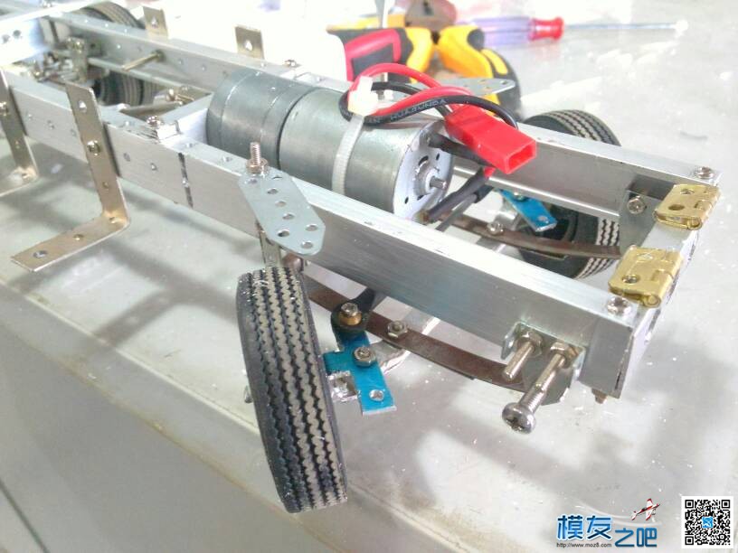 【我爱DIY】卡车灯组，东风4*2军用卡车制作 DIY 作者:小志模型 5534 