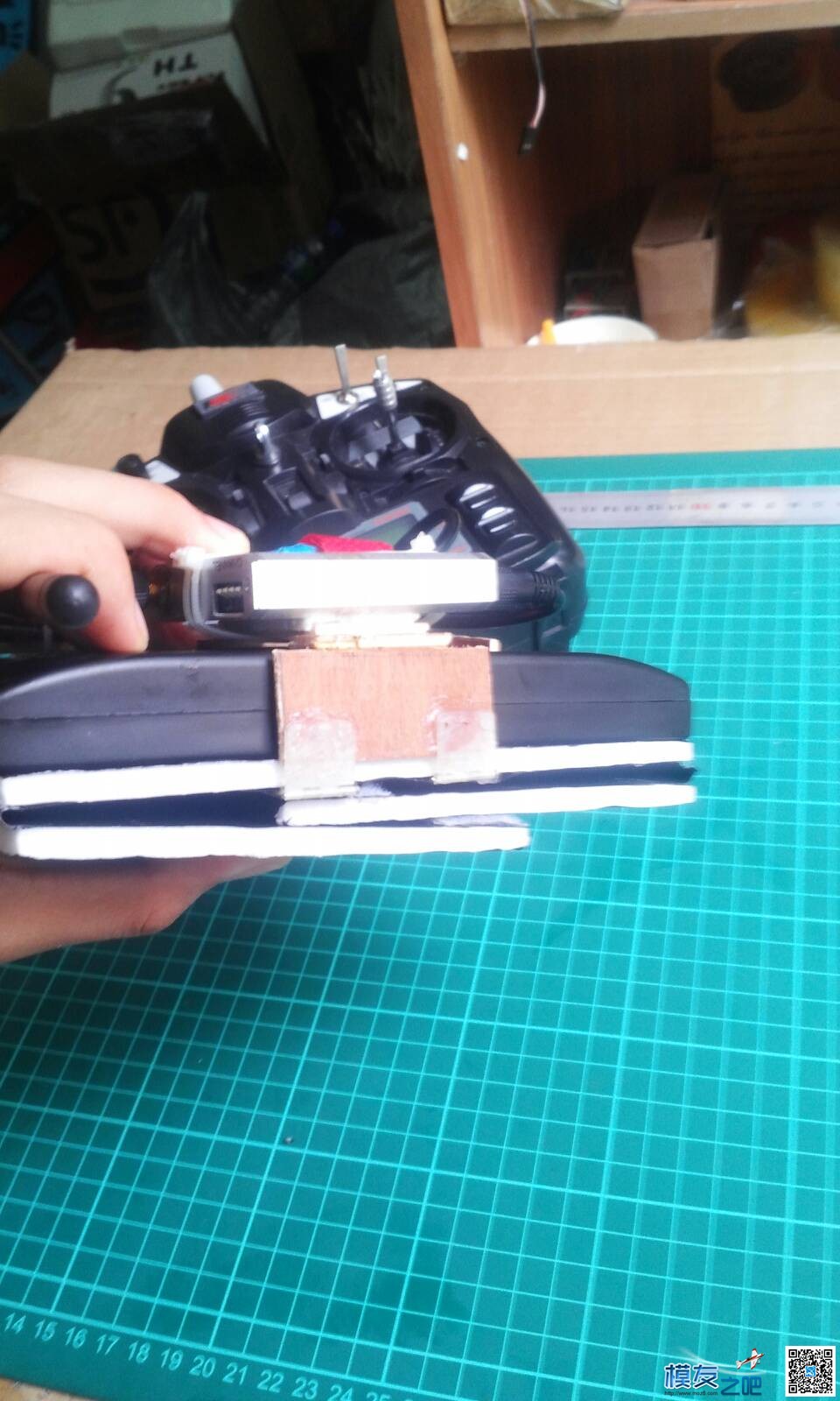 【我爱DIY】0成本简易显示一体屏制作 带折叠遮光罩 电池,DIY 作者:浅、微浪 8936 